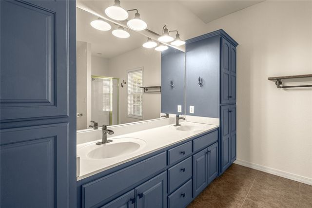 8448 Glory Drive, Bentonville, AR 72713