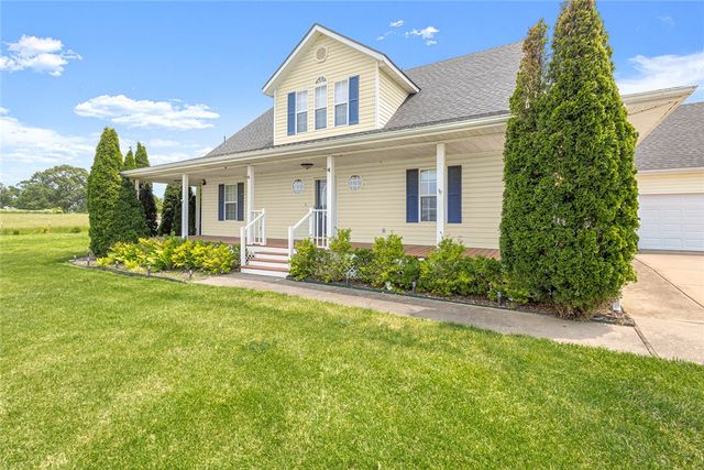 8448 Glory Drive, Bentonville, AR 72713