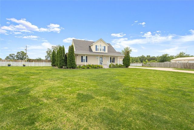 8448 Glory Drive, Bentonville, AR 72713