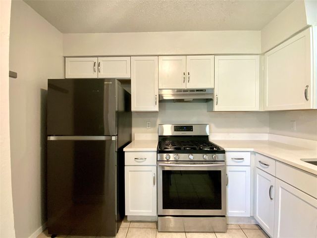2300 Cedrick CV B, Austin, TX 78748