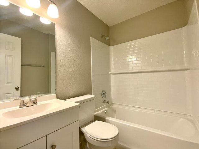 2300 Cedrick CV B, Austin, TX 78748