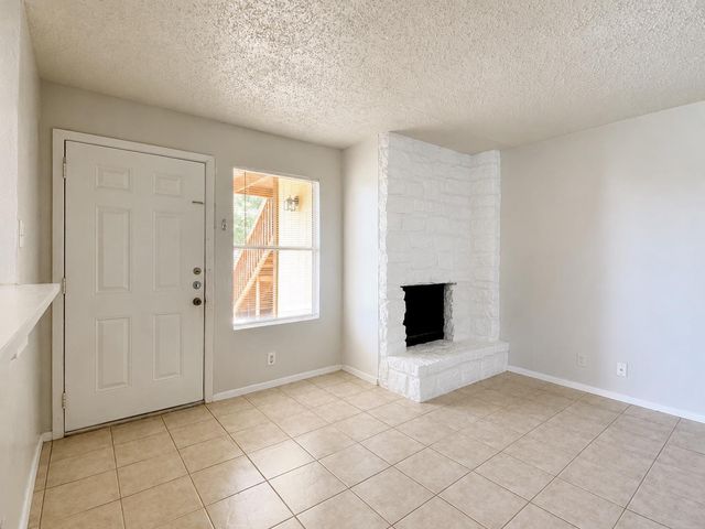 2300 Cedrick CV B, Austin, TX 78748