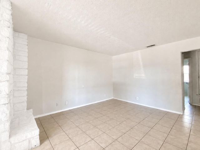 2300 Cedrick CV B, Austin, TX 78748