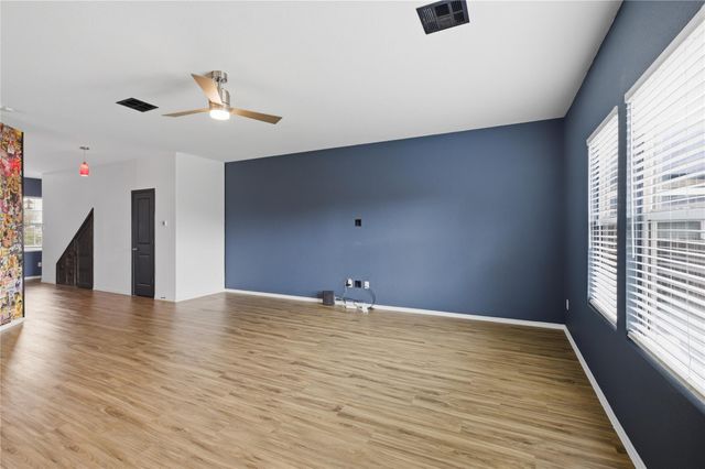 116 Night Riders WAY, Jarrell, TX 76537