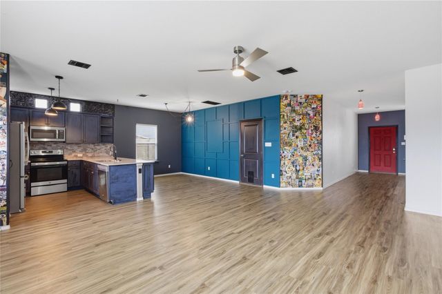 116 Night Riders WAY, Jarrell, TX 76537