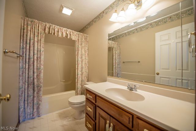 113 Howard Drive, Dover, OH 44622