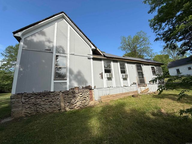 585 N Royal Avenue, Piggott, AR 72454