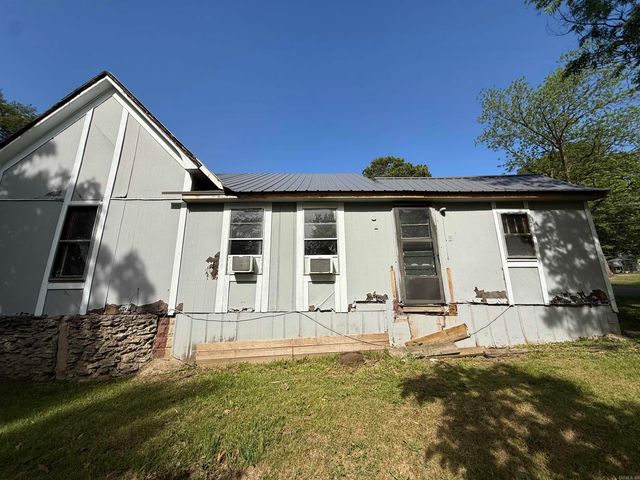 585 N Royal Avenue, Piggott, AR 72454
