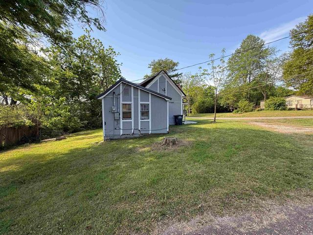 585 N Royal Avenue, Piggott, AR 72454