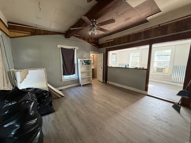 585 N Royal Avenue, Piggott, AR 72454