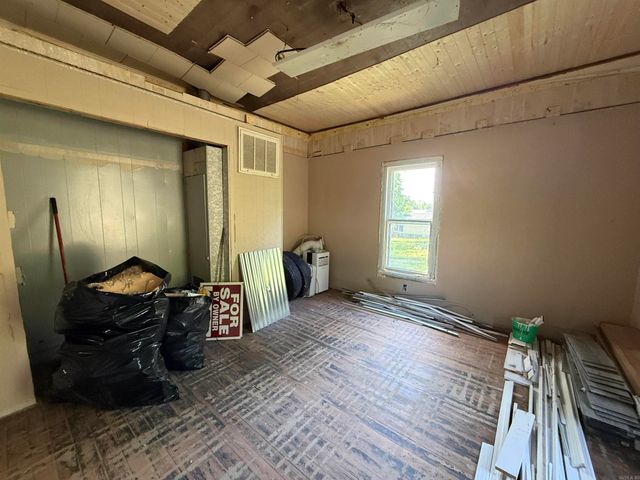 585 N Royal Avenue, Piggott, AR 72454