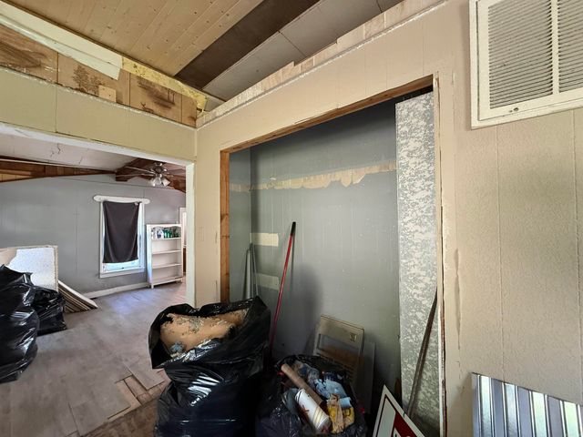 585 N Royal Avenue, Piggott, AR 72454