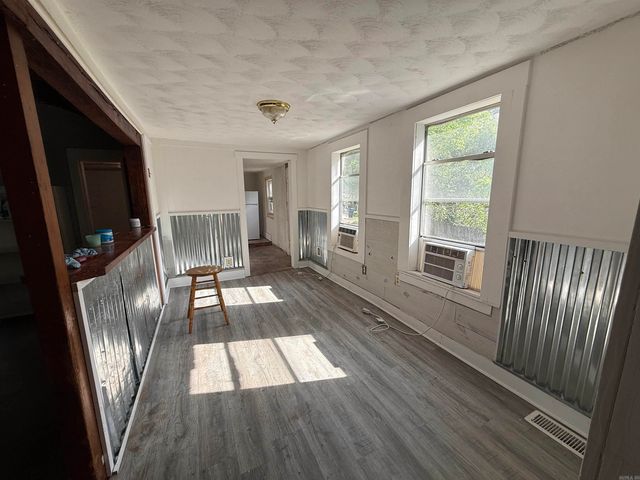 585 N Royal Avenue, Piggott, AR 72454