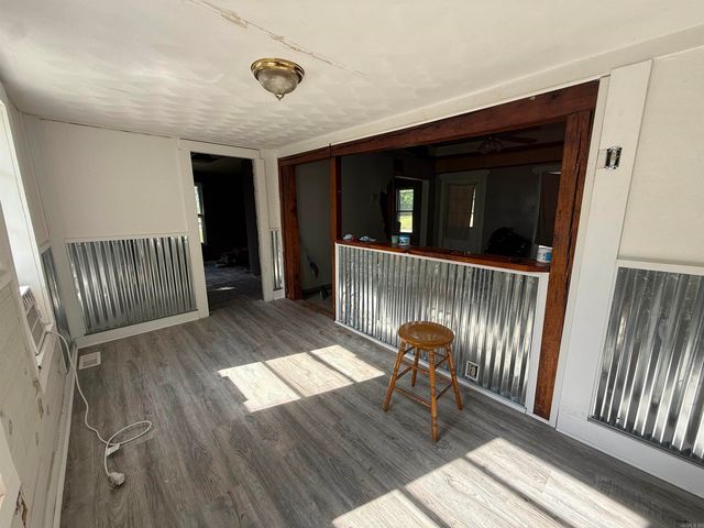 585 N Royal Avenue, Piggott, AR 72454