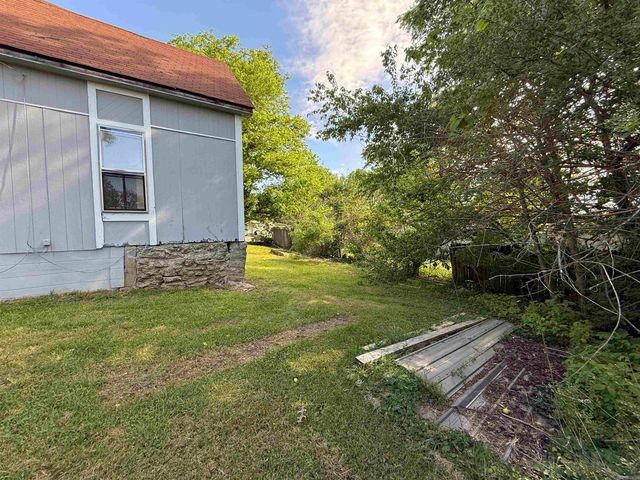 585 N Royal Avenue, Piggott, AR 72454