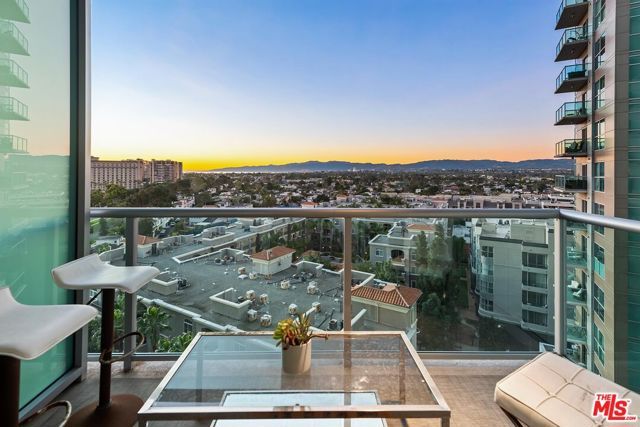 13700 MARINA POINTE Drive 1010, Marina Del Rey, CA 90292