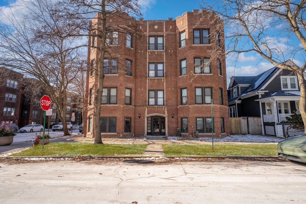 845 Lyman Avenue 1N, Oak Park, IL 60304