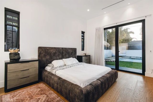 6207 Babcock, North Hollywood, CA 91606
