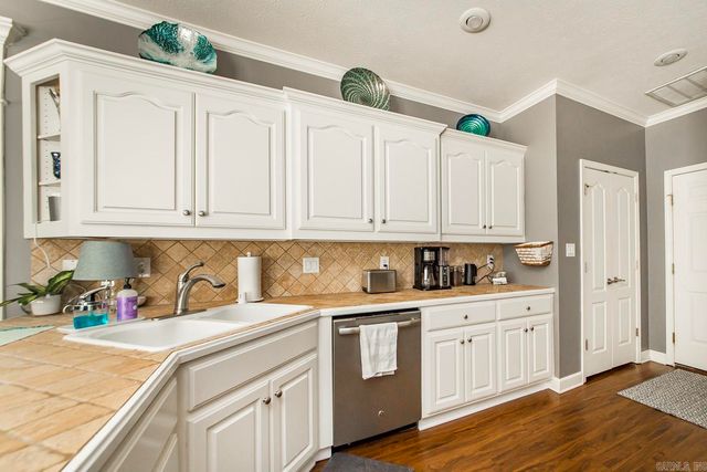 14 Harmony Court, Maumelle, AR 72113