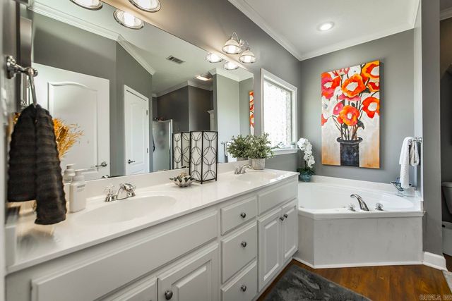 14 Harmony Court, Maumelle, AR 72113