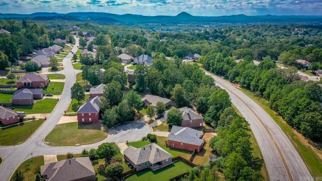 14 Harmony Court, Maumelle, AR 72113