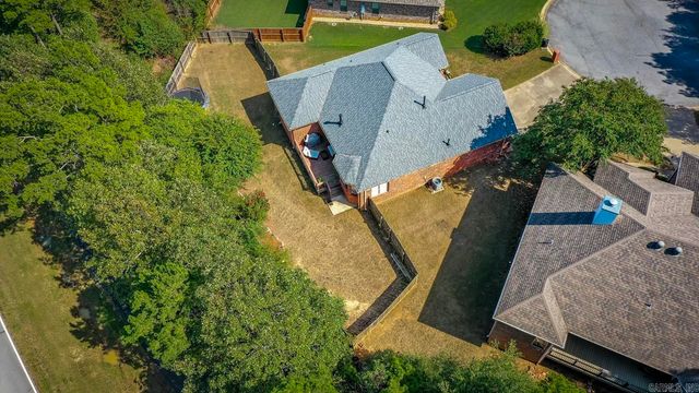 14 Harmony Court, Maumelle, AR 72113