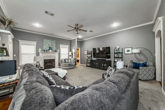 14 Harmony Court, Maumelle, AR 72113