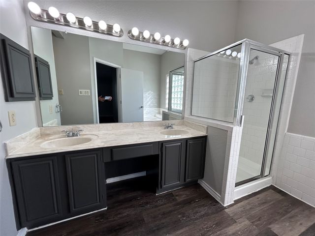 4729 Waterway Drive N, Fort Worth, TX 76137