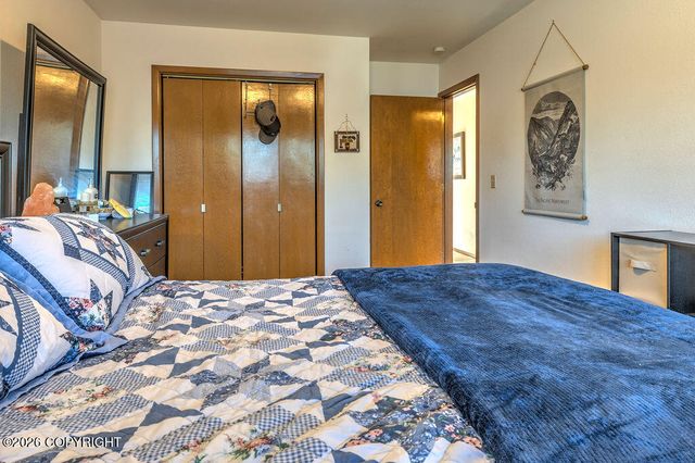 1804 Parkside Drive, Anchorage, AK 99501