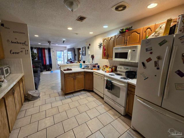 1014 W Lloyd St, Pensacola, FL 32501