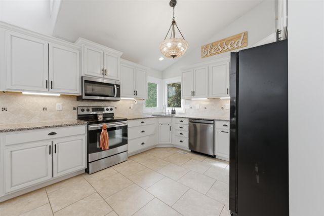 626 N Bay Country, Wichita, KS 67235