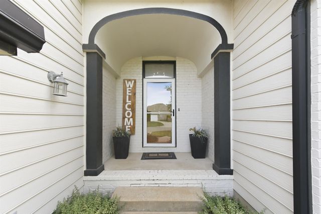 626 N Bay Country, Wichita, KS 67235