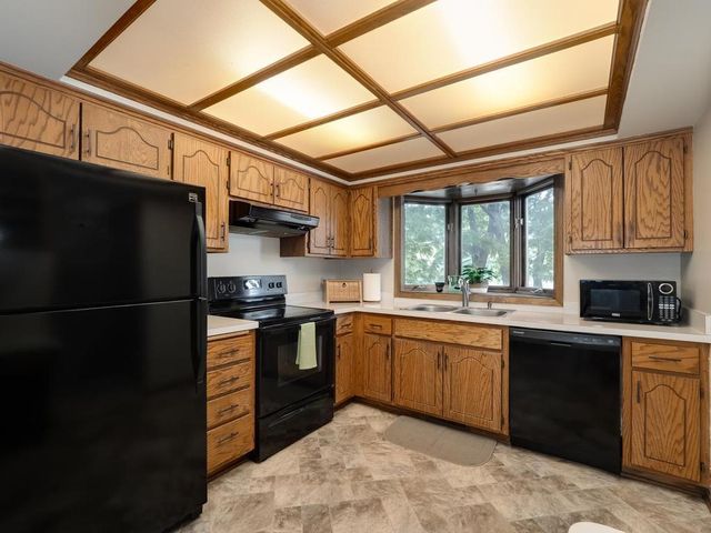 2700 98th Avenue N, Brooklyn Park, MN 55444
