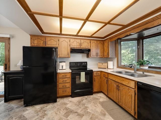 2700 98th Avenue N, Brooklyn Park, MN 55444