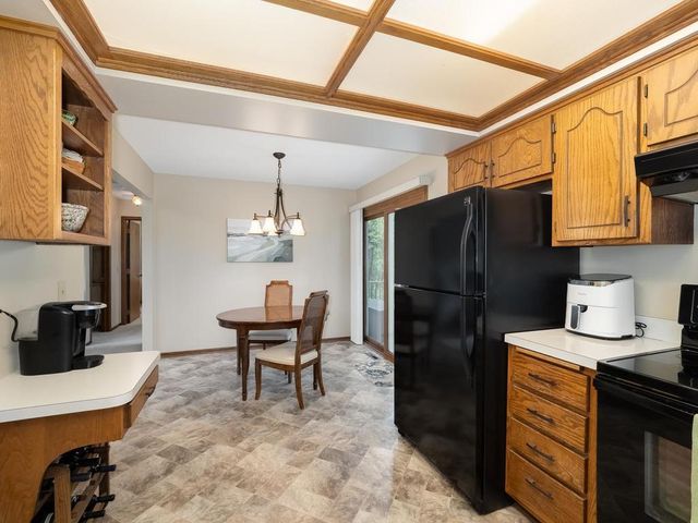 2700 98th Avenue N, Brooklyn Park, MN 55444
