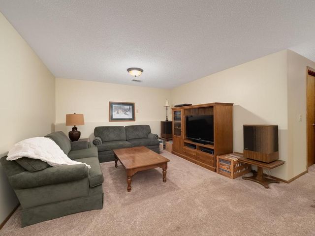 2700 98th Avenue N, Brooklyn Park, MN 55444