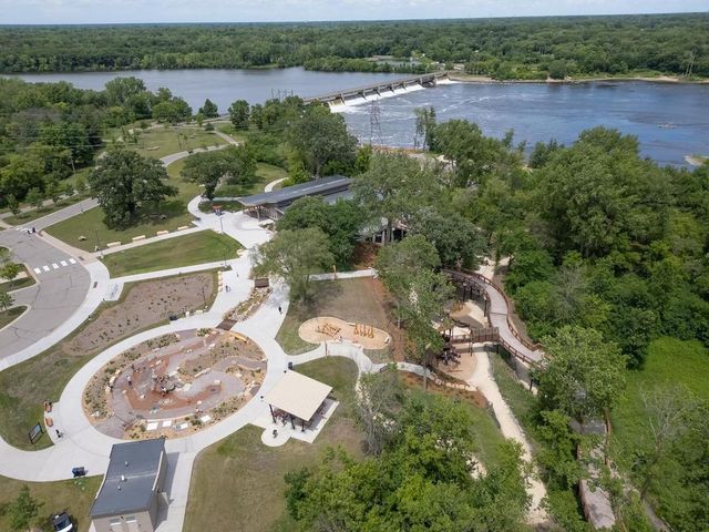 2700 98th Avenue N, Brooklyn Park, MN 55444