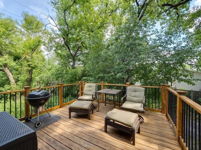 2700 98th Avenue N, Brooklyn Park, MN 55444