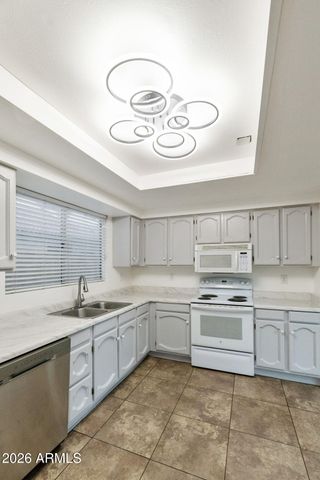 2307 W ORCHID Lane, Chandler, AZ 85224