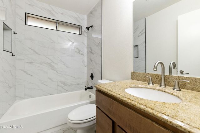 2307 W ORCHID Lane, Chandler, AZ 85224