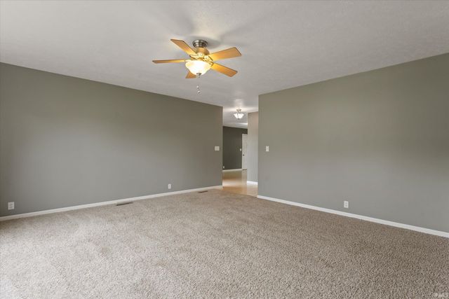 2910 Woodmont Drive, South Bend, IN 46614
