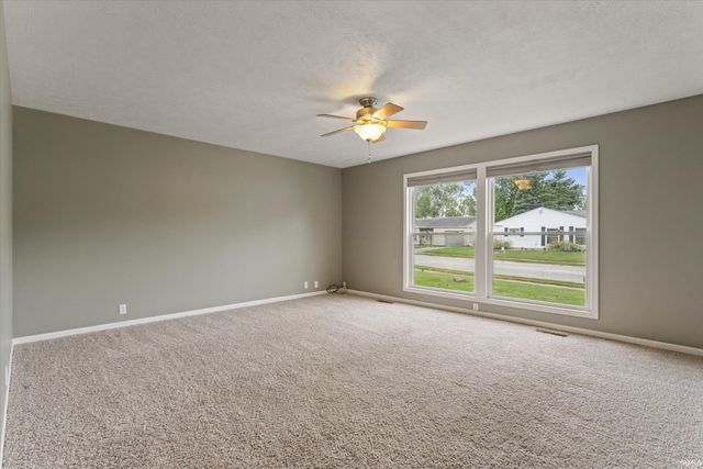 2910 Woodmont Drive, South Bend, IN 46614