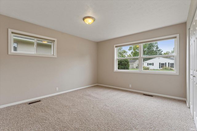 2910 Woodmont Drive, South Bend, IN 46614
