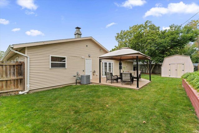 2910 Woodmont Drive, South Bend, IN 46614