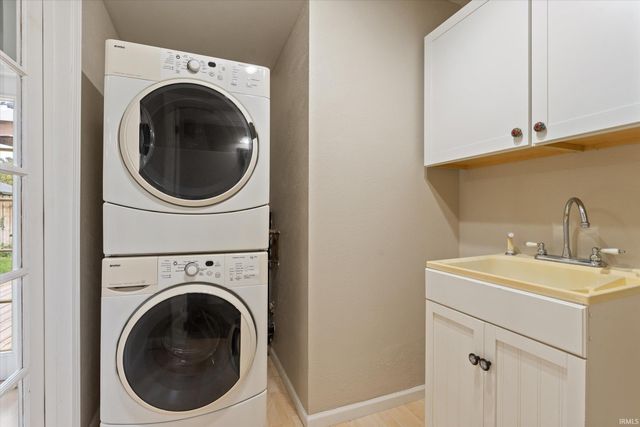 2910 Woodmont Drive, South Bend, IN 46614