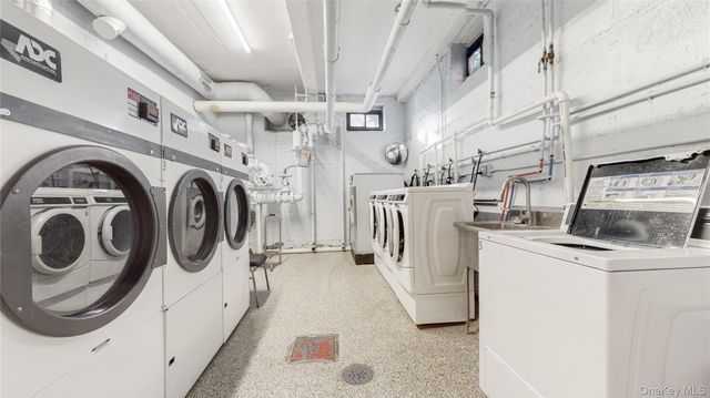 61 White Oak Street 2G, New Rochelle, NY 10801