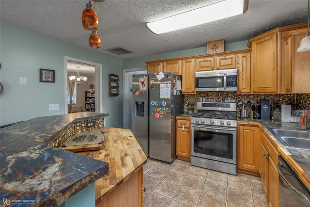 8099 N Lakeshore Drive, Shreveport, LA 71107