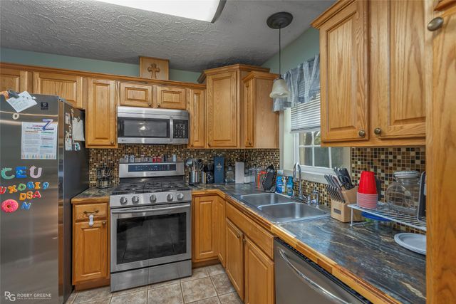 8099 N Lakeshore Drive, Shreveport, LA 71107