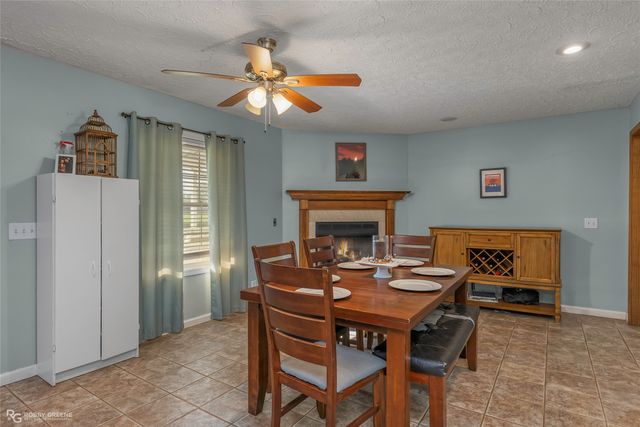 8099 N Lakeshore Drive, Shreveport, LA 71107