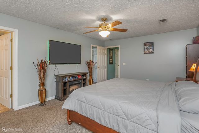 8099 N Lakeshore Drive, Shreveport, LA 71107